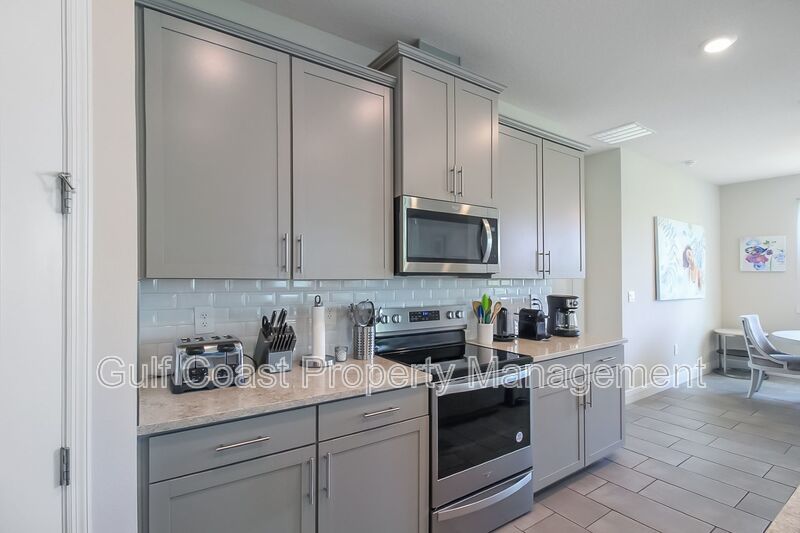 Annual 4-Bedroom, 3.5-Bath Annual Rental Home in Star Farms – Available Furnished or Unfurnished property image