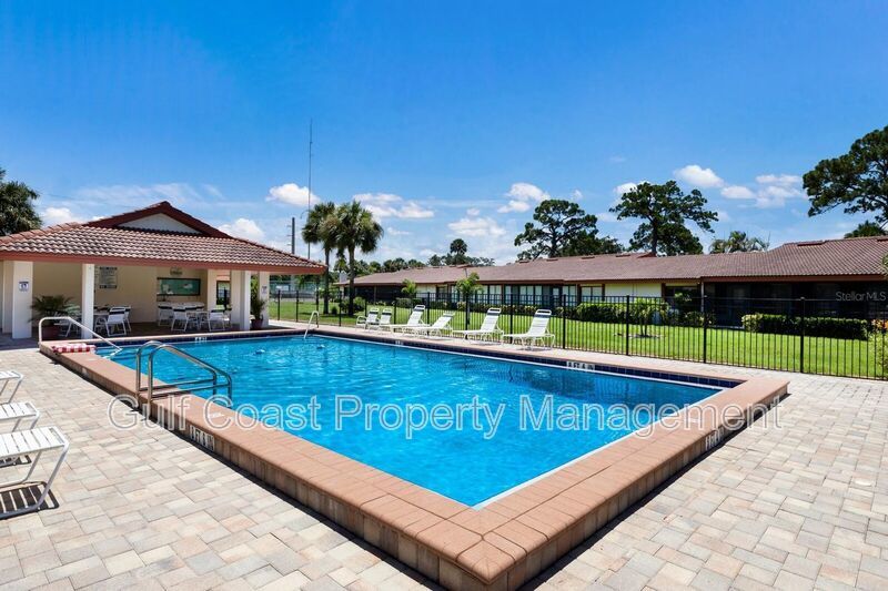 3/2.5 Townhouse in Nokomis property image