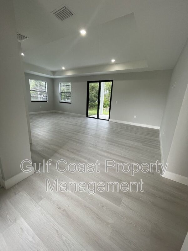 662 Windermere Drive property image