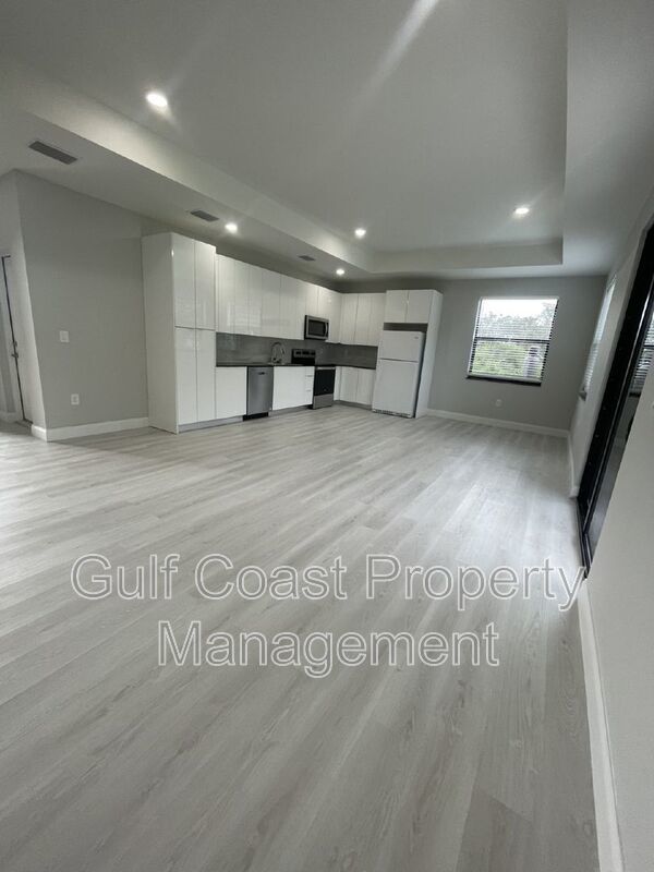 662 Windermere Drive property image