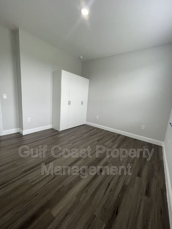 662 Windermere Drive property image
