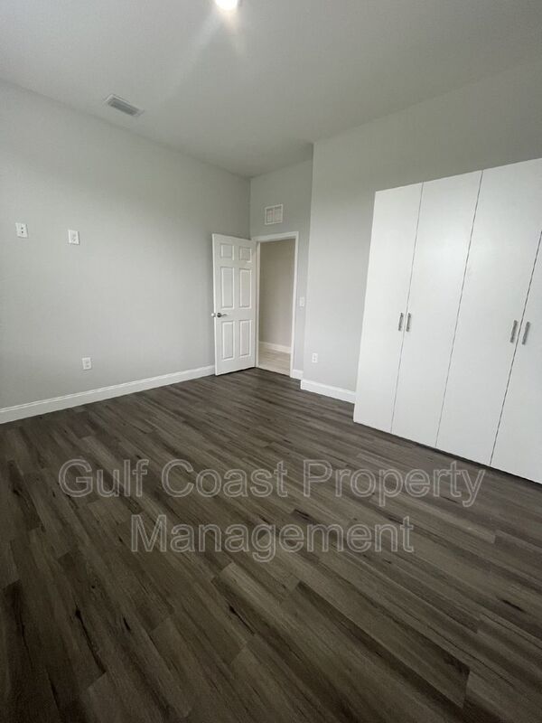 662 Windermere Drive property image