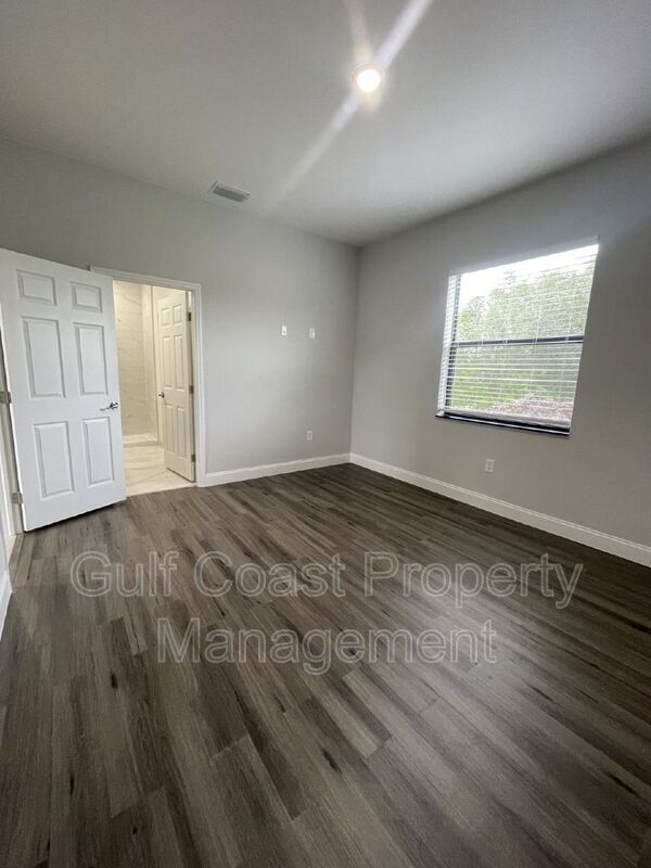 662 Windermere Drive property image