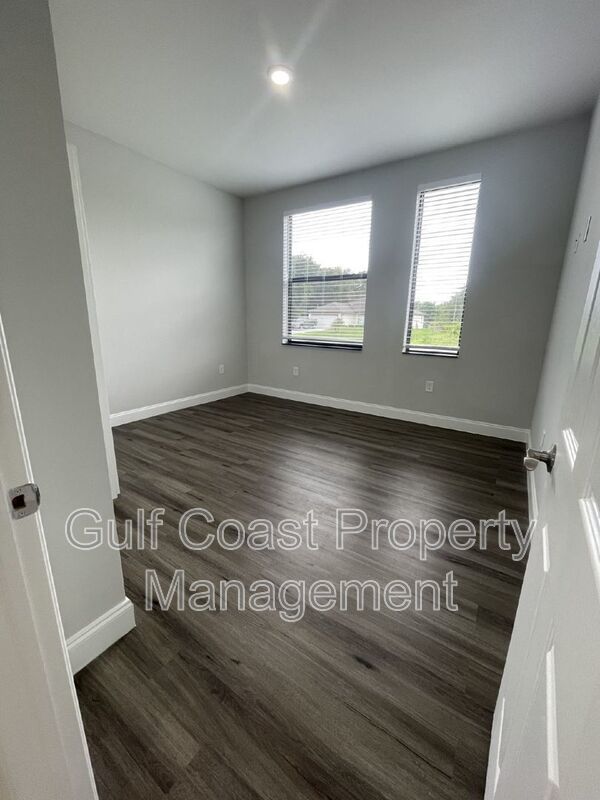662 Windermere Drive property image
