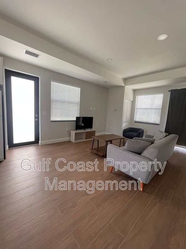 681 Windermere Drive property image