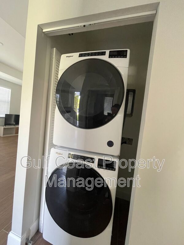 681 Windermere Drive property image