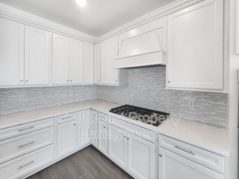 Annual Rental Home with 3-Bedrooms, Two Baths and Study Home in the Exclusive 55+ Del Webb Bay View Community! property image