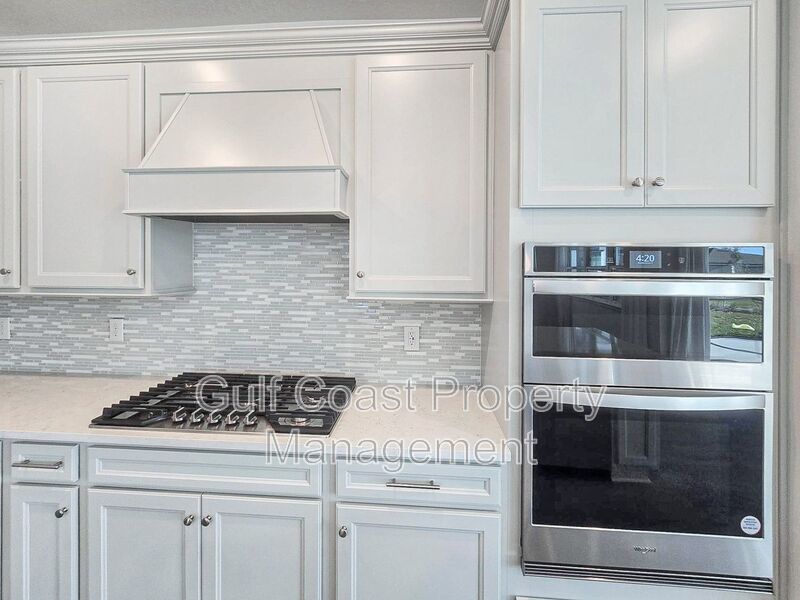 Annual Rental Home with 3-Bedrooms, Two Baths and Study Home in the Exclusive 55+ Del Webb Bay View Community! property image