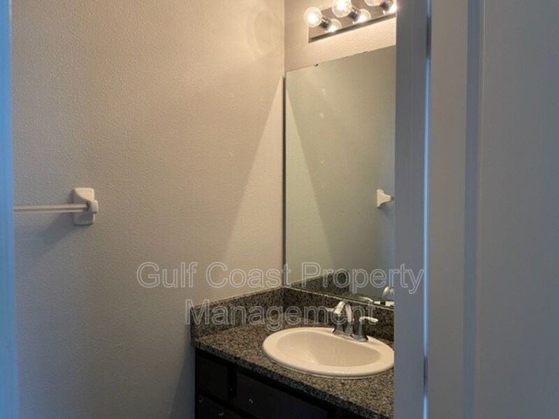 3 Bedroom Townhouse Available for Annual Rent property image