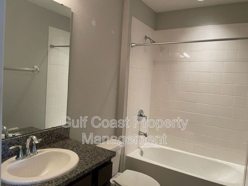 3 Bedroom Townhouse Available for Annual Rent property image