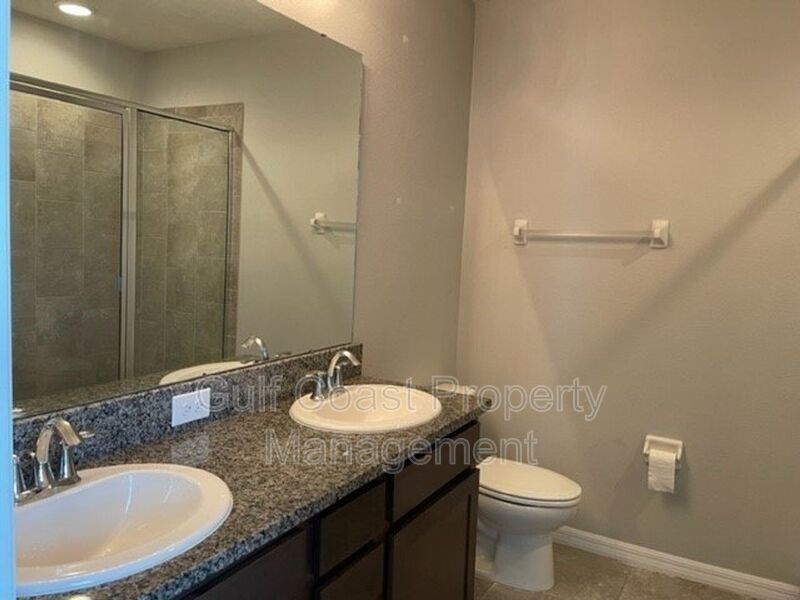 3 Bedroom Townhouse Available for Annual Rent property image
