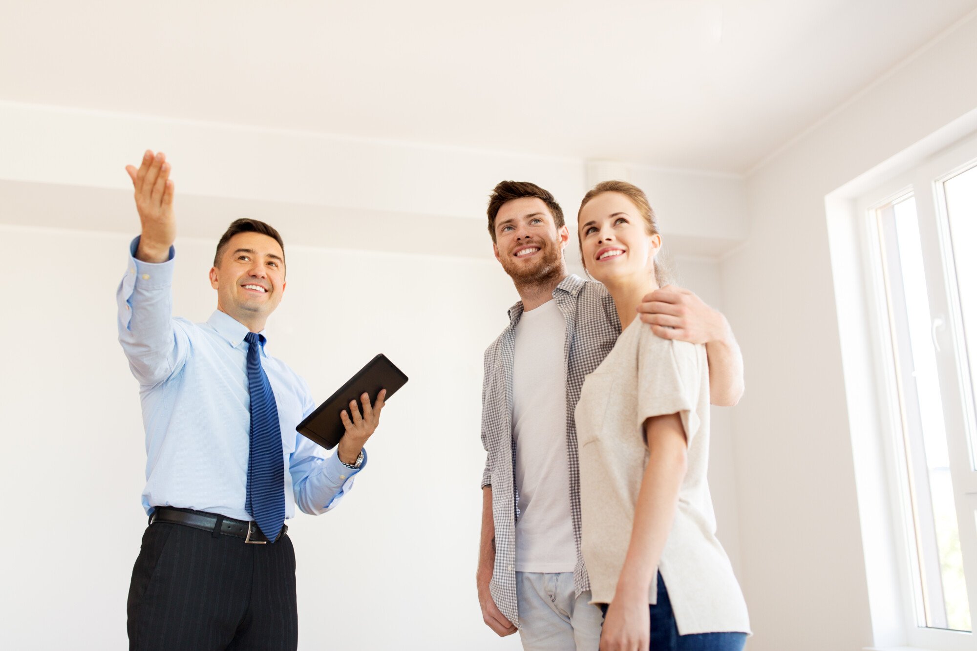 Comparing Do-It-Yourself Property Management vs Professional Property Management Services